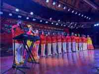 欢天喜地辞旧岁 载歌载舞迎新年